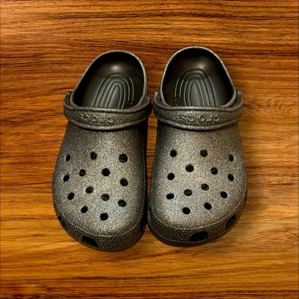 ⭐️Classic Glitter clogs⭐️